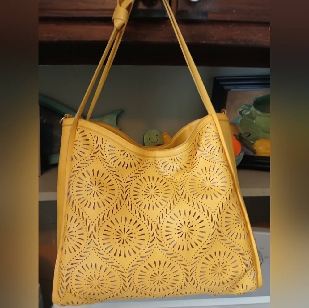 Versona 14" X 15" X 6" Bag